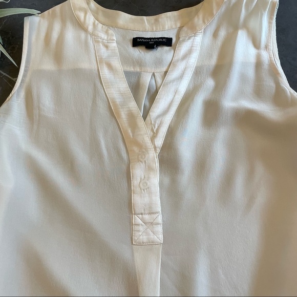 Banana Republic 100% Silk Cream Shell - Picture 3 of 7